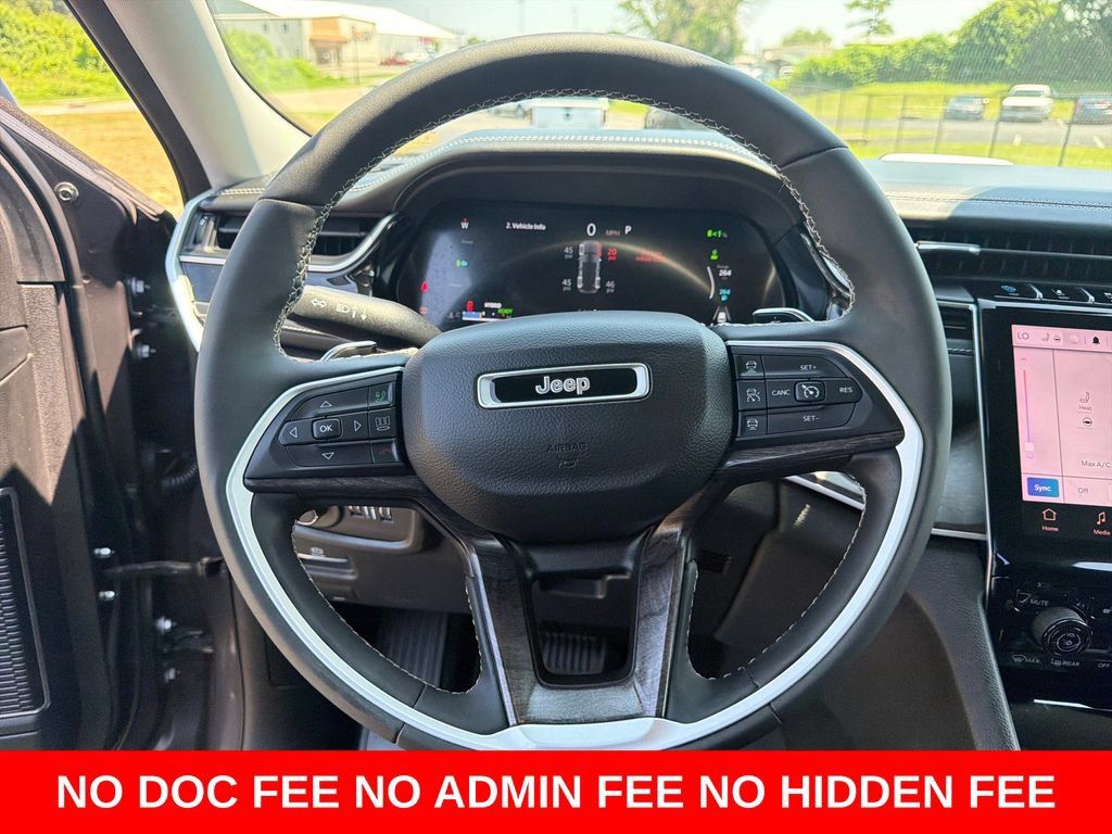 Used 2022 Jeep Grand Cherokee Limited 4xe w/ MOPAR Finishing Package AWD/4WD image 17