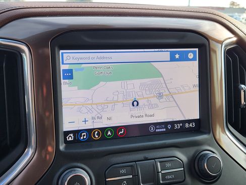 Used 2022 Chevrolet Silverado 2500 High Country w/ Technology Package image 22