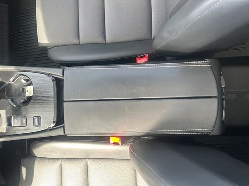 Certified 2025 Nissan Rogue SV w/ SV Premium Package image 27