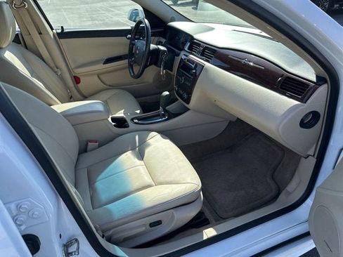 Used 2011 Chevrolet Impala LT w/ Luxury Edition Package image 11
