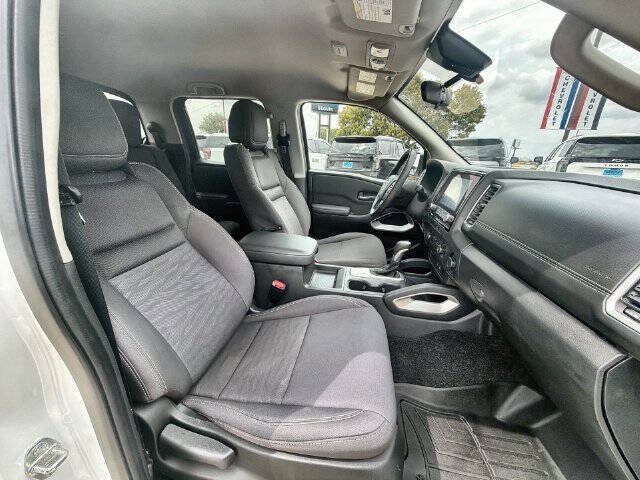 Used 2022 Nissan Frontier SV RWD image 26