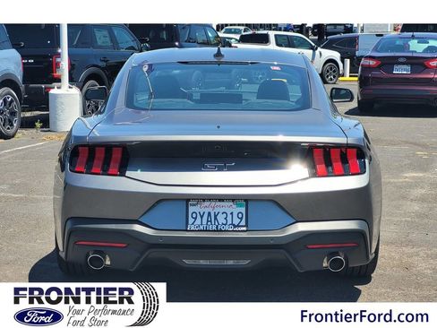 Used 2026 Ford Mustang GT RWD image 5