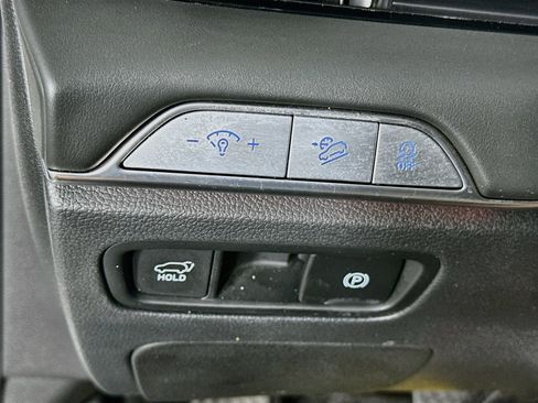Used 2025 Genesis GV80 2.5T Standard AWD/4WD image 17