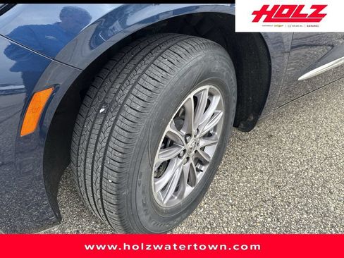 Certified 2023 Buick Enclave Essence w/ Trailering Package, 5000 lbs. AWD/4WD image 3
