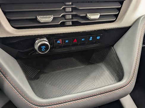 New 2026 Ford Explorer Active w/ Active Comfort Package image 24