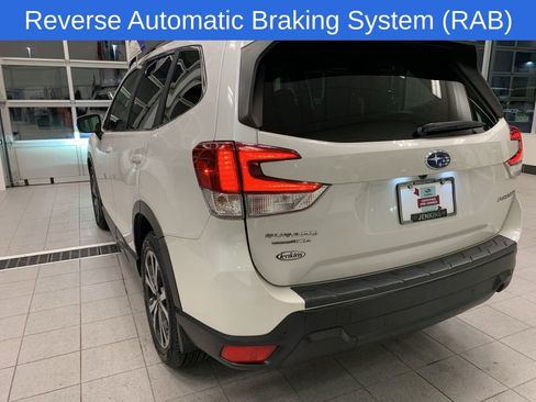 Certified 2022 Subaru Forester Limited w/ Popular Package #3 image 17