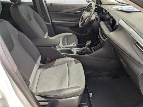 Used 2025 Buick Encore GX Preferred FWD image 20