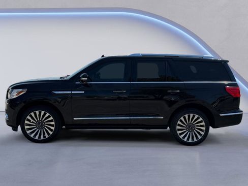 Used 2021 Lincoln Navigator Reserve w/ Luxury Package AWD/4WD image 9