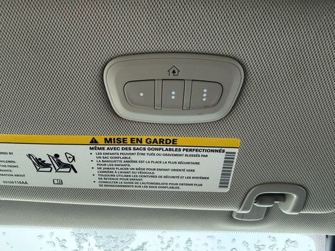 Used 2022 Chrysler Pacifica Touring-L image 34