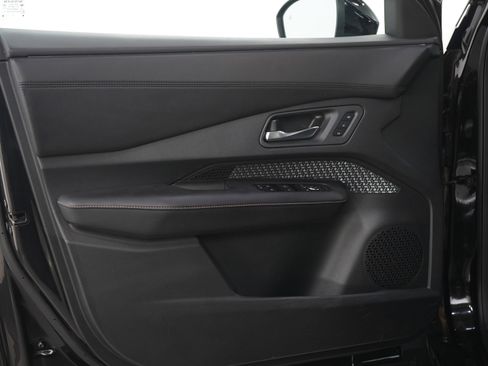 Used 2023 Nissan Ariya FWD image 20