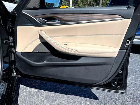 Certified 2023 BMW 540i w/ Premium Package image 22