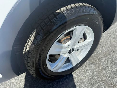 Used 2022 Kia Sorento LX AWD/4WD image 32
