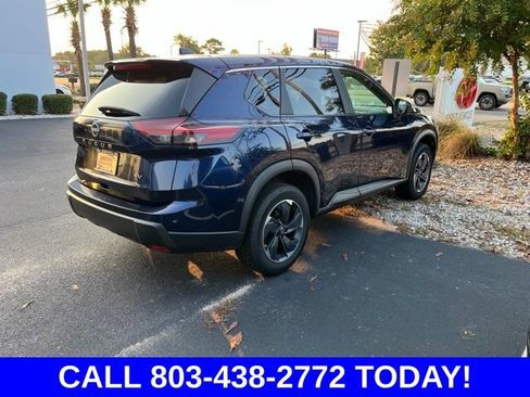 Used 2024 Nissan Rogue SV FWD image 3