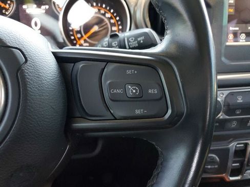 Used 2022 Jeep Wrangler Unlimited Sport AWD/4WD image 23