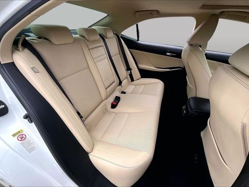 Used 2014 Lexus IS 250 w/ Navigation Package RWD image 17