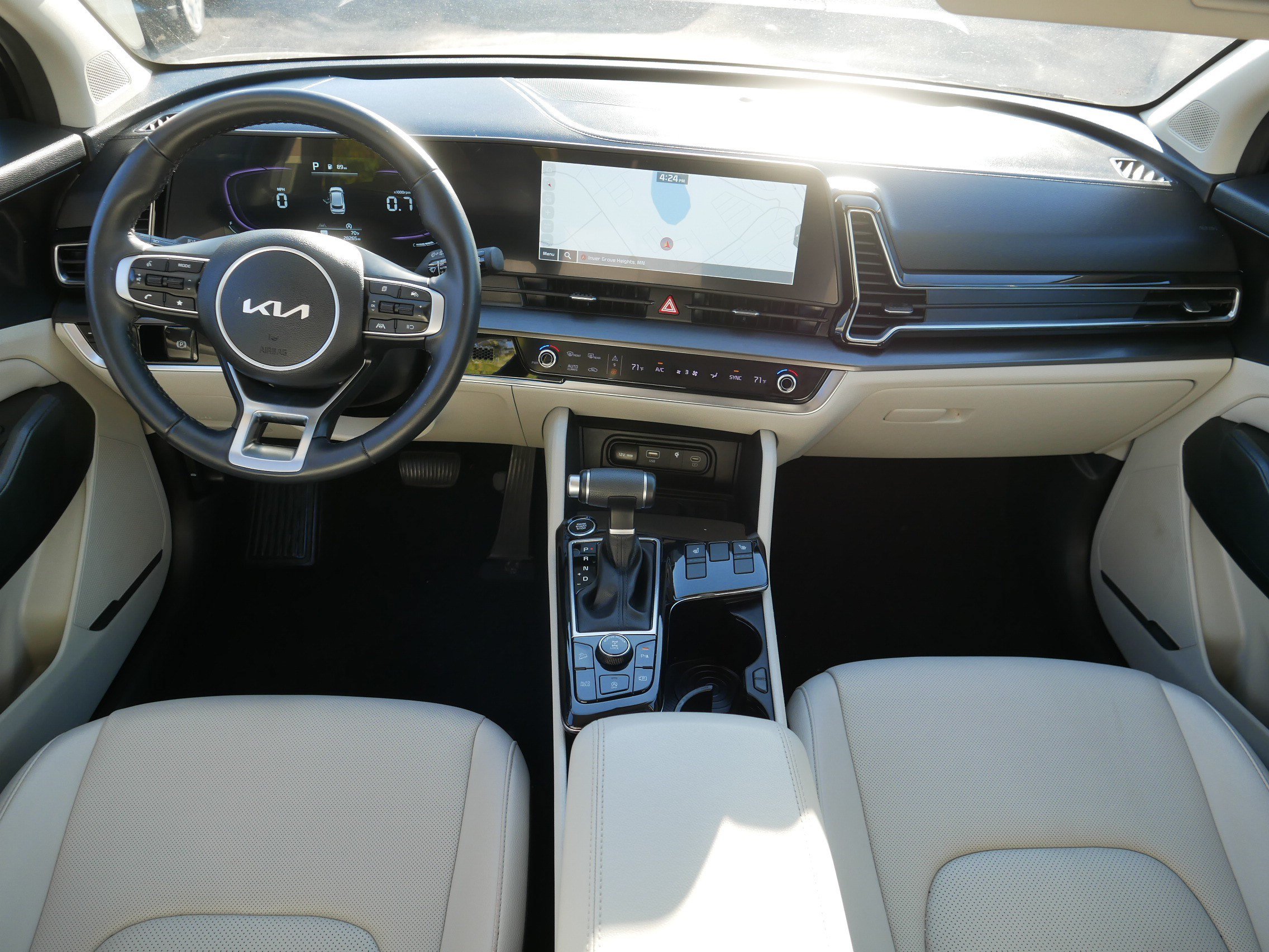 Certified 2024 Kia Sportage EX AWD/4WD image 10