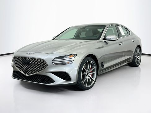 Used 2025 Genesis G70 2.5T AWD/4WD image 3