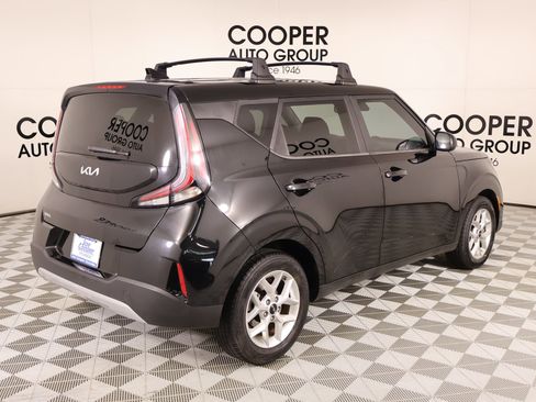 Used 2023 Kia Soul LX w/ LX Technology Package FWD image 19