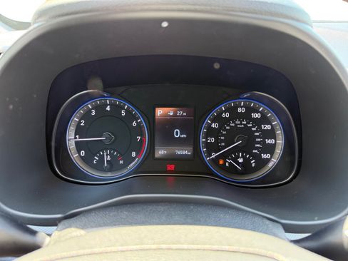 Used 2018 Hyundai Kona SE FWD image 11