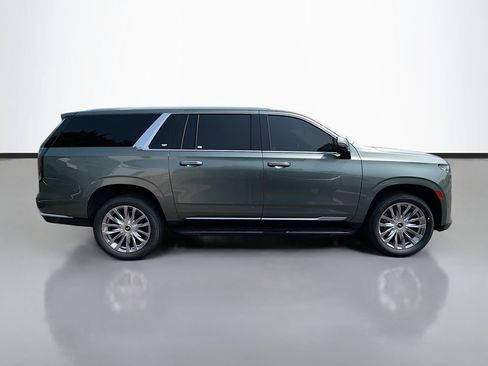 Used 2023 Cadillac Escalade ESV Premium Luxury AWD/4WD image 4