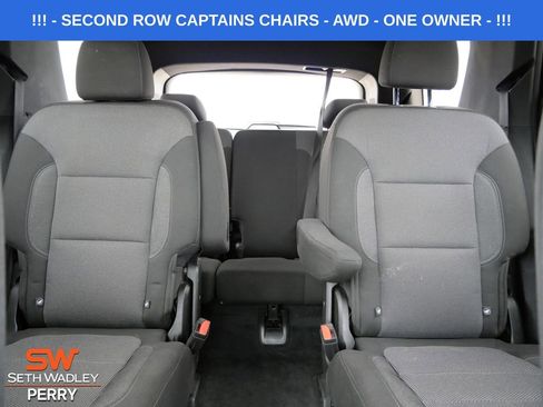 Used 2023 Chevrolet Traverse LT image 24