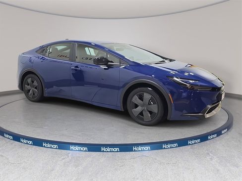 Used 2026 Toyota Prius SE image 5