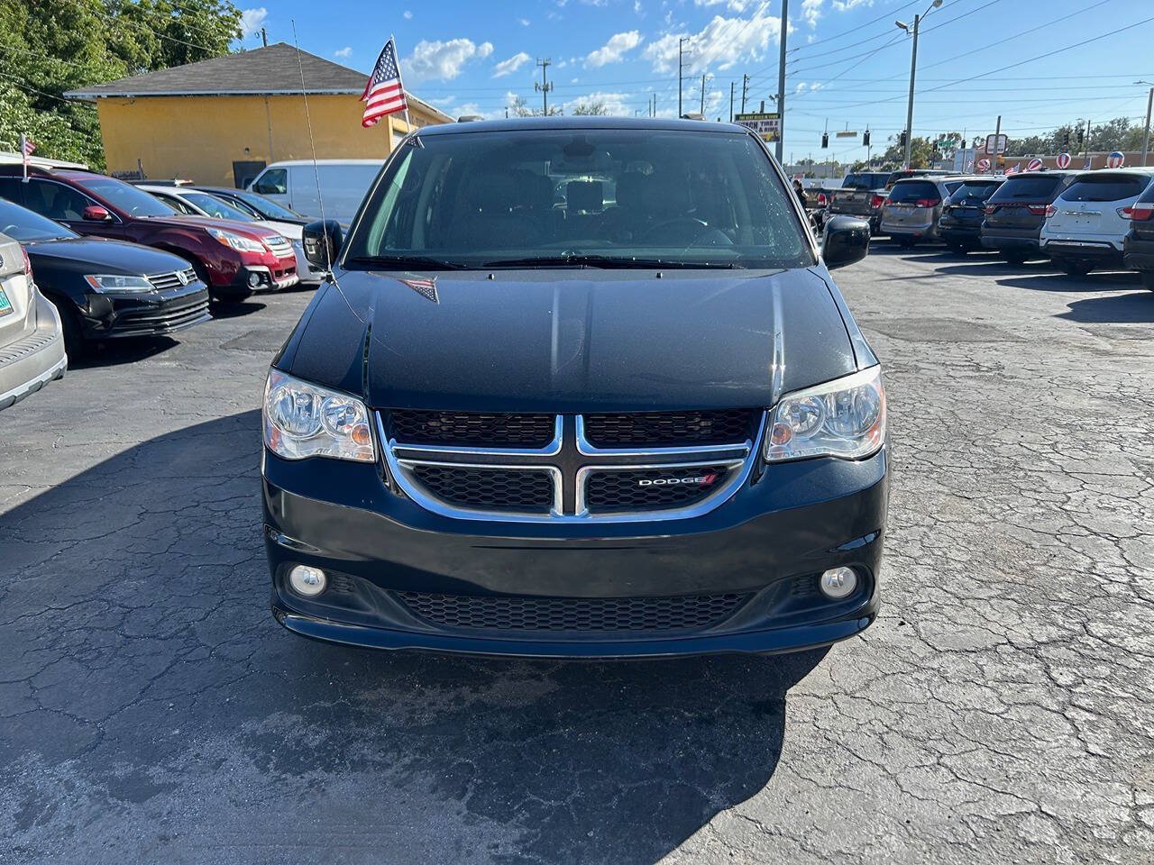 Used 2019 Dodge Grand Caravan SXT FWD image 6