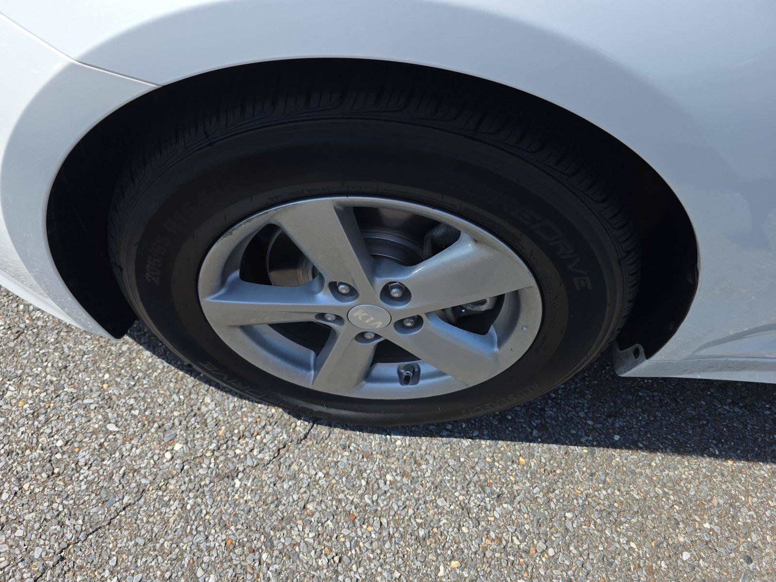 Used 2014 Kia Optima LX FWD image 12