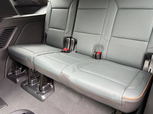 New 2026 GMC Yukon AT4 AWD/4WD image 13