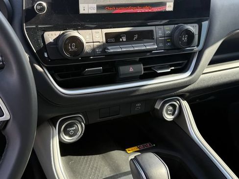 Used 2025 Toyota Grand Highlander AWD Hybrid image 20