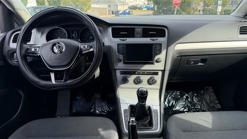Used 2016 Volkswagen Golf S FWD image 19