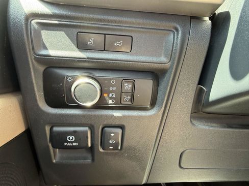 Used 2024 Ford Expedition Max XLT AWD/4WD image 31