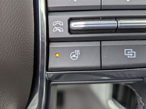 Used 2024 GMC Acadia Denali w/ Super Cruise Package image 36