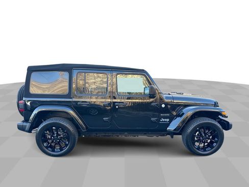 Used 2024 Jeep Wrangler Unlimited Sahara AWD/4WD image 9