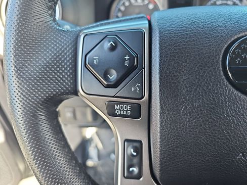 Used 2020 Toyota Tacoma SR5 RWD image 16