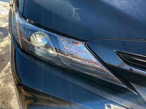 Used 2023 Toyota Camry SE image 32