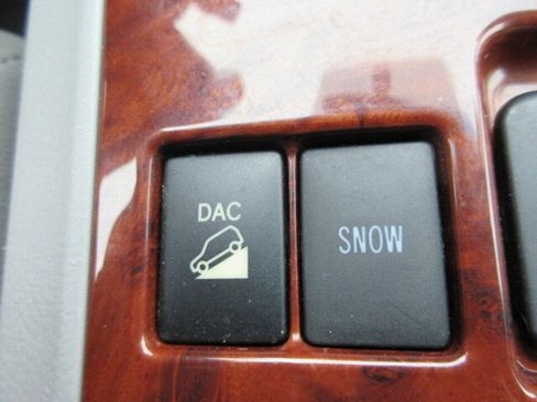 Used 2013 Toyota Highlander Limited image 23