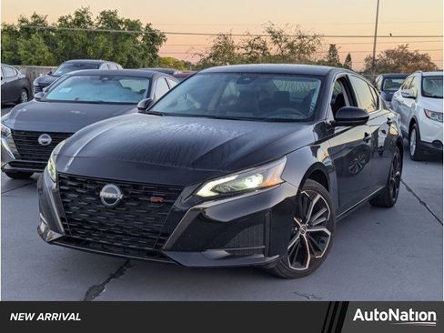 Used 2024 Nissan Altima 2.5 SR image 1