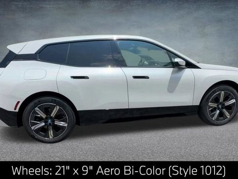 Used 2024 BMW iX xDrive50 w/ Sport Package AWD/4WD image 30