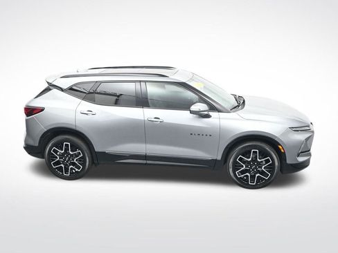 Used 2023 Chevrolet Blazer RS w/ Driver Confidence II Package image 27