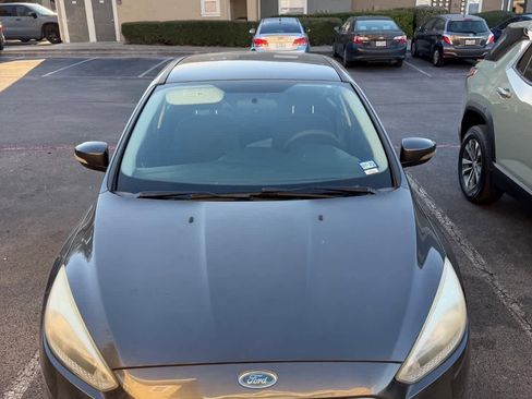 Used 2015 Ford Focus SE image 5