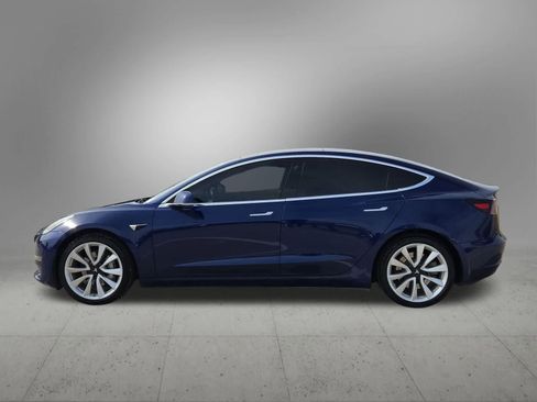 Used 2018 Tesla Model 3 image 3