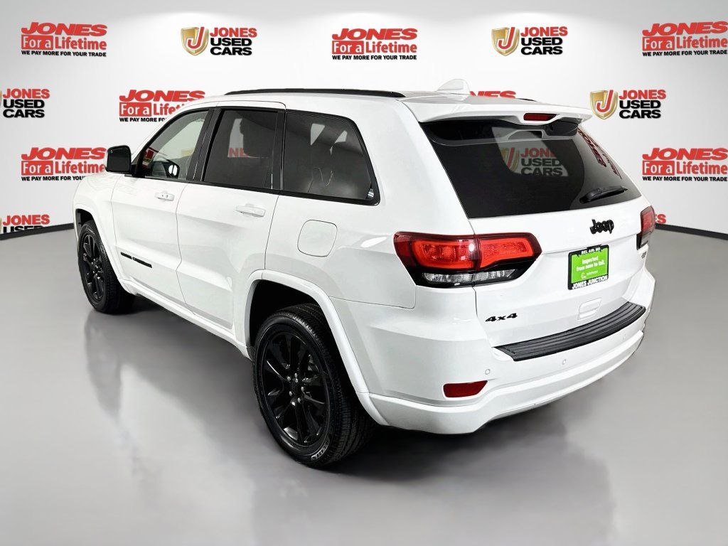 Used 2020 Jeep Grand Cherokee Altitude AWD/4WD image 2