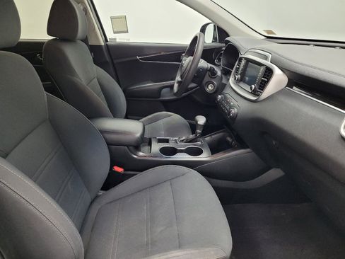 Used 2019 Kia Sorento L FWD image 21