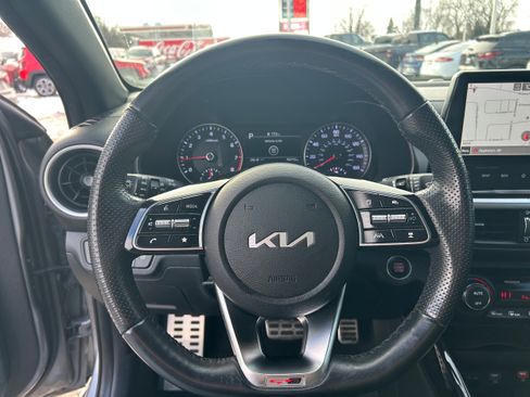 Used 2022 Kia Forte GT-Line w/ GT-Line Premium Package image 9