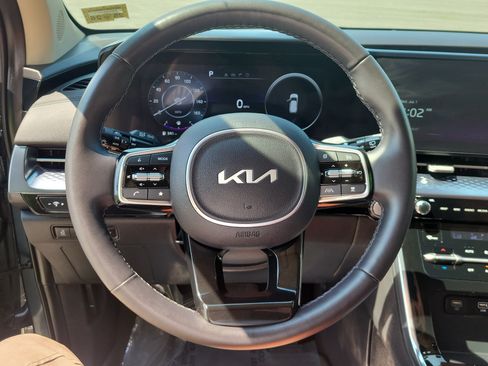 Used 2024 Kia Carnival SX Prestige FWD image 22