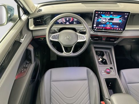 New 2026 Volkswagen Tiguan SE image 21