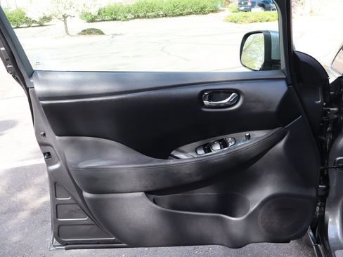 Used 2015 Nissan Leaf SV w/ LED & Quick Charge Package image 23