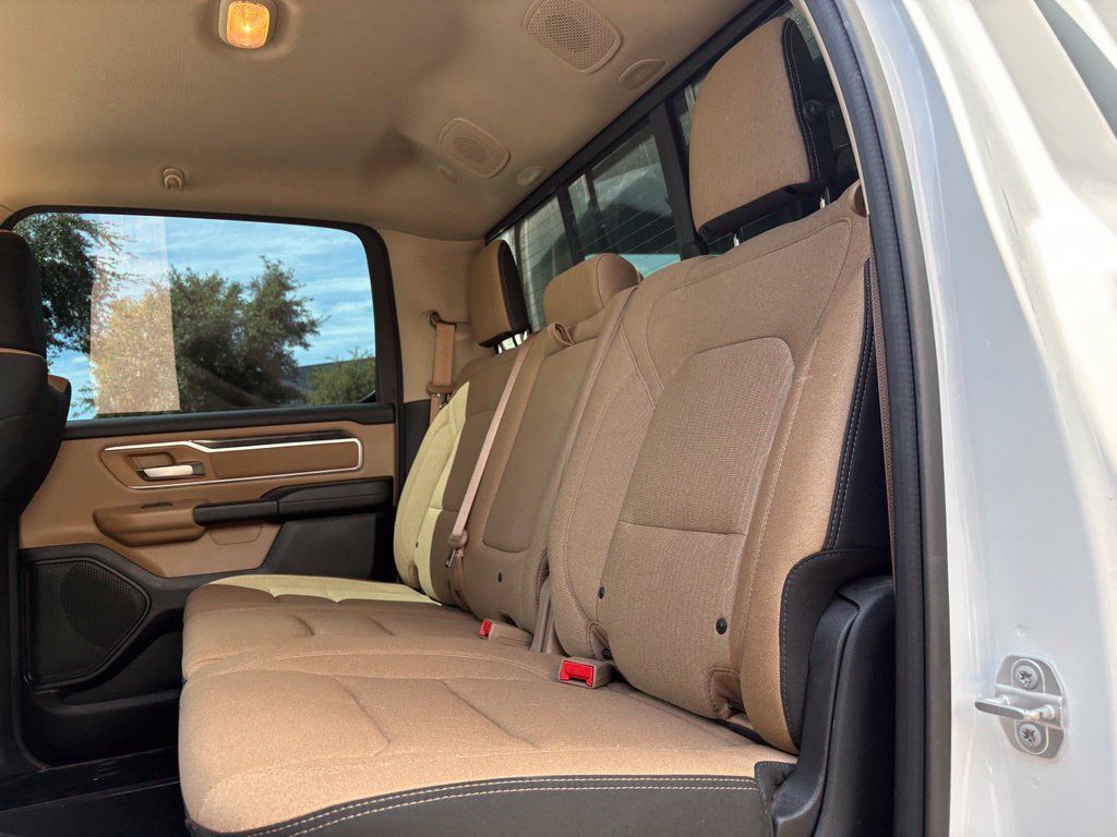 Used 2019 RAM 1500 Big Horn AWD/4WD image 11