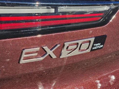 New 2025 Volvo EX90 Ultra w/ Protection Package Premier image 16